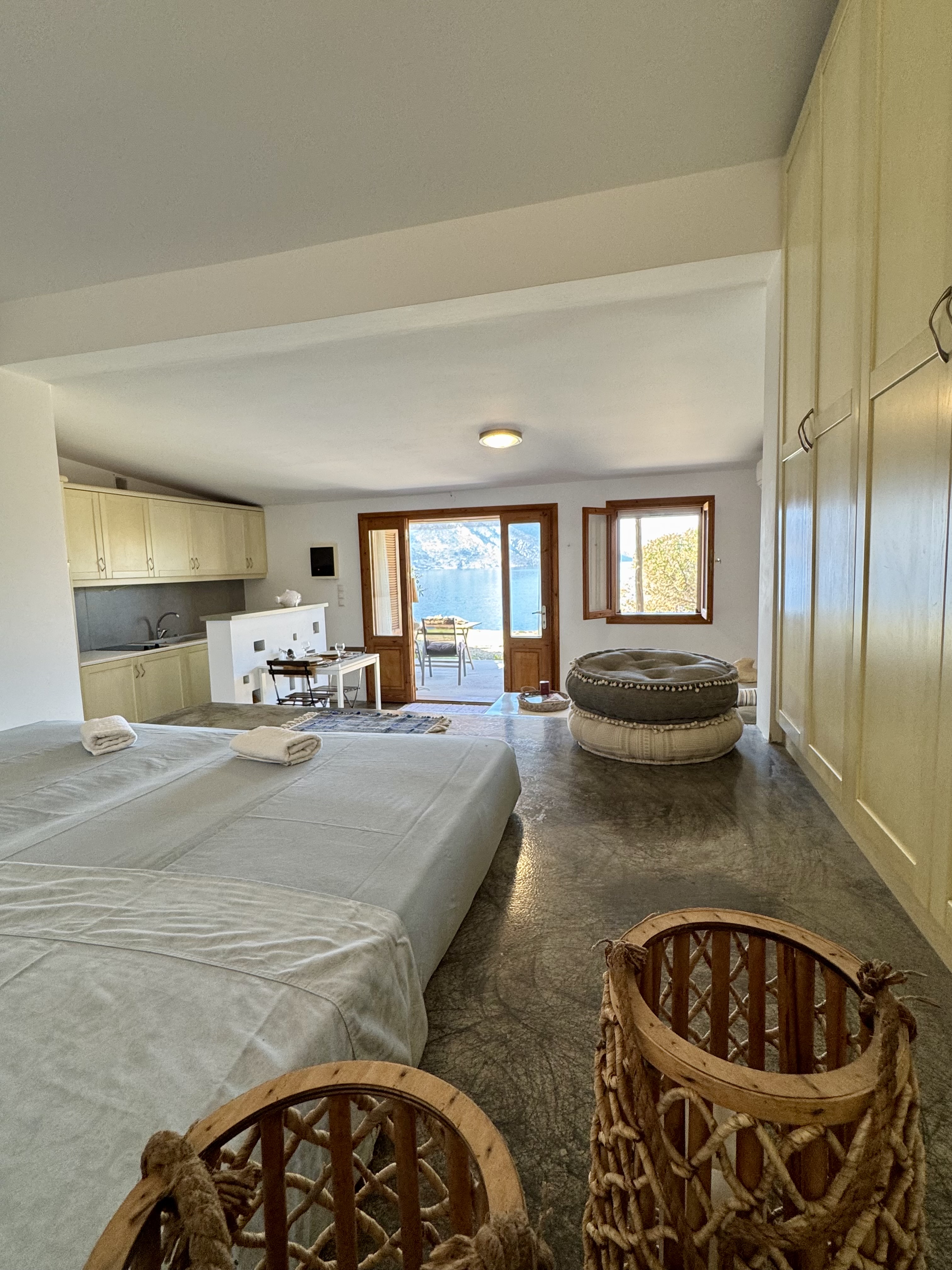 Room 1 Image 3